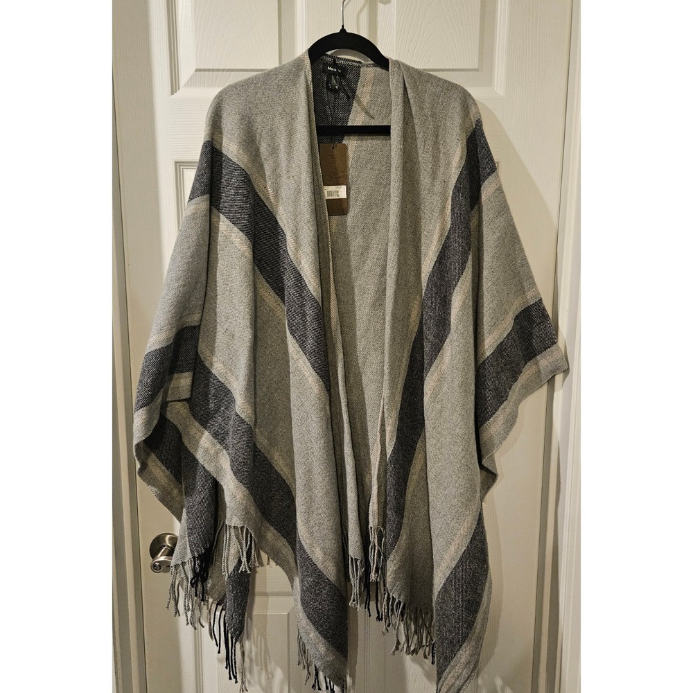 Modena New York NWT Open Fringe‎ Poncho Shawl Wrap OS Heather Gray Blue Western